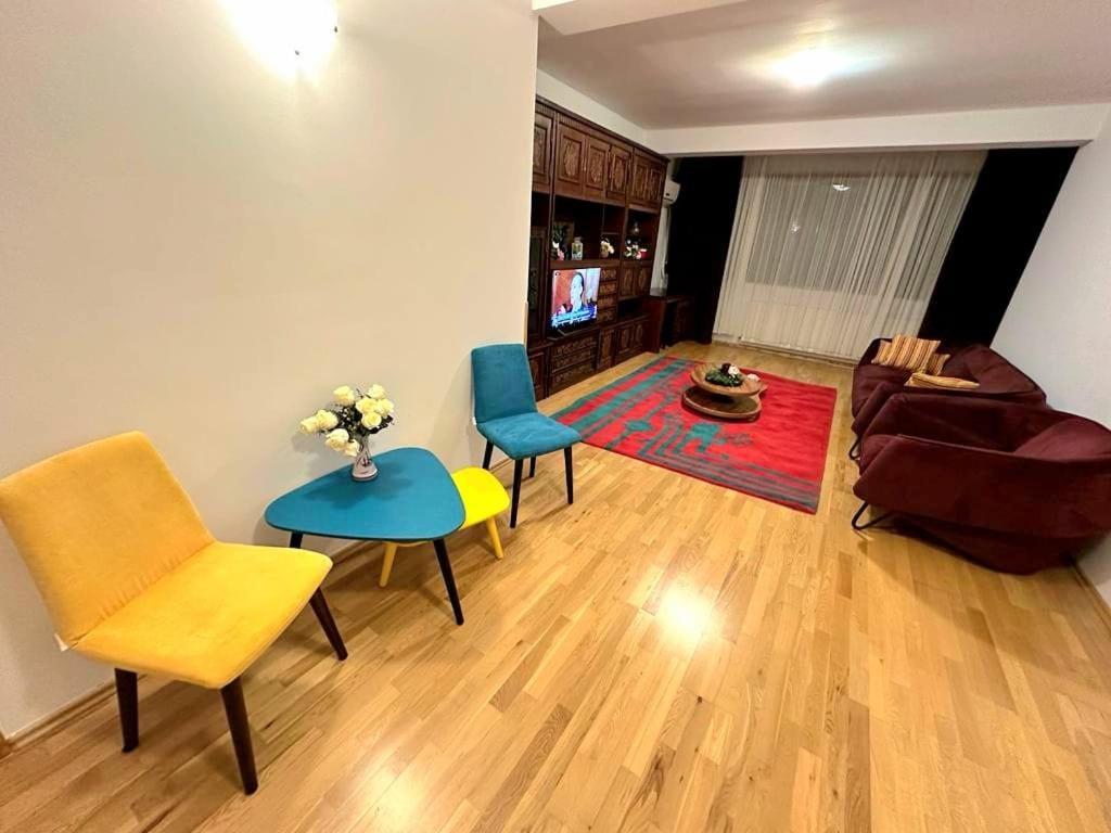 Centru Unirii Luxury Vip Apartament 2 Camere 98 Mp ! Parcare Subterana Privata Incalzita Iarna Si Climatizata Vara Doar Cu Rezervare In Limita Locurilor Disponibile ! Proprietate In Regim Hoteliep - Nu Are Bucatarie ! Bucarest Exterior foto