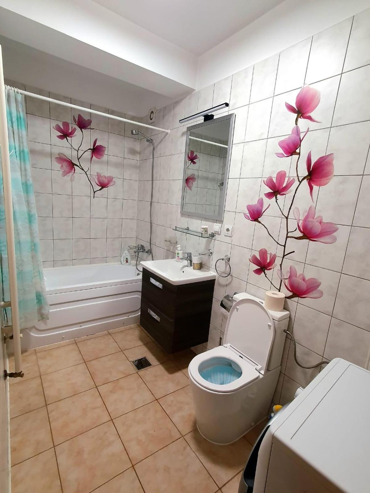 Centru Unirii Luxury Vip Apartament 2 Camere 98 Mp ! Parcare Subterana Privata Incalzita Iarna Si Climatizata Vara Doar Cu Rezervare In Limita Locurilor Disponibile ! Proprietate In Regim Hoteliep - Nu Are Bucatarie ! Bucarest Exterior foto